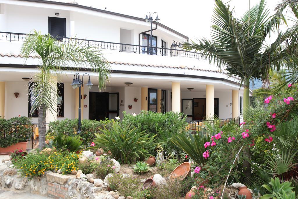 Hotel L'Ancora Capo Vaticano Exterior photo