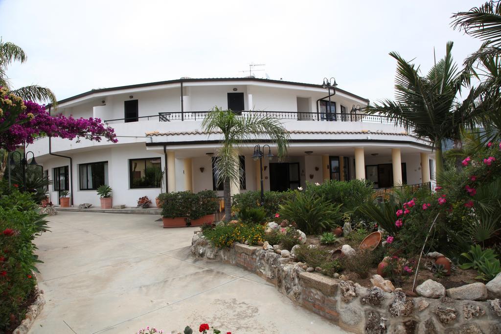 Hotel L'Ancora Capo Vaticano Exterior photo